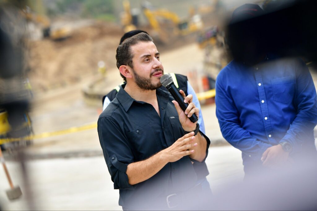El Salvador amplía carretera Los Chorros a ocho carriles mientras continúan cierres por derrumbes hasta el 5 mayo