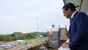 Tratarán que buques de EE.UU  pasen primero y gratis por Canal de Panamá