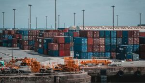 Guatemala busca reducir los tiempos de espera en puertos para exportación
