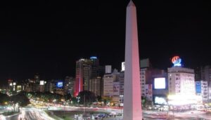 Desempleo en Argentina subió a 7,9 % en el primer trimestre de 2025