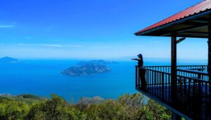 Hasta 90 mil visitantes internacionales para vacaciones agostinas espera El Salvador