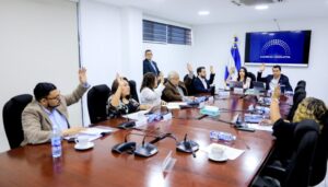 Sistema educativo de El Salvador se vería fortalecido con préstamo del CAF