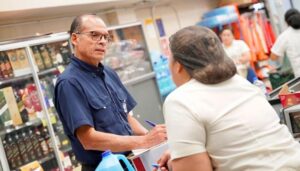 Más de la mitad de personas económicamente activas no cotizarían en AFP