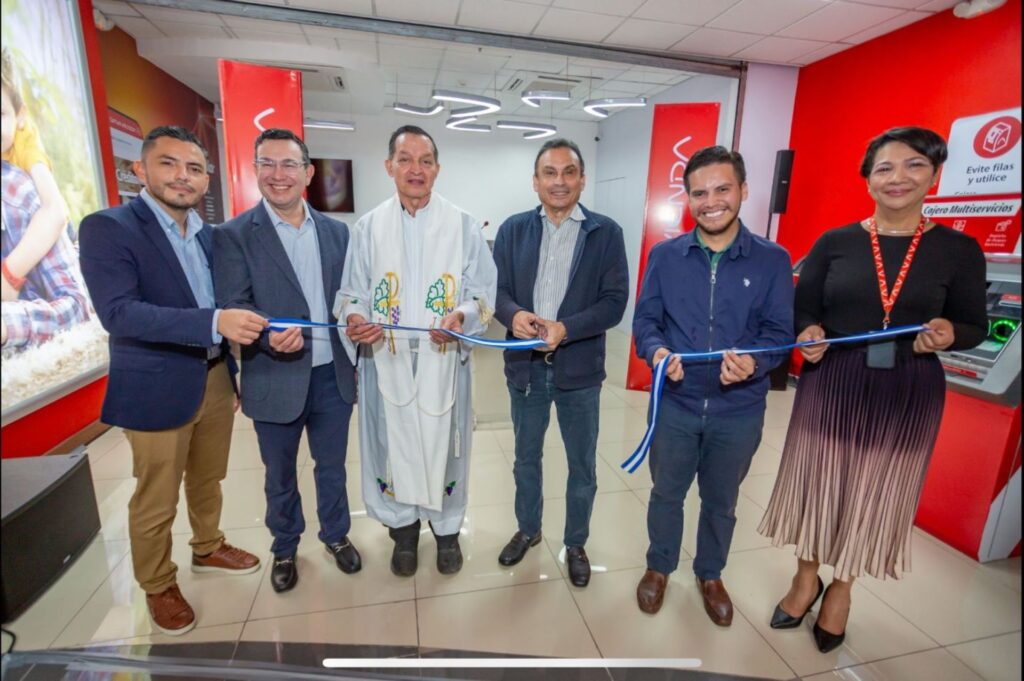 Davivienda inauguró su nuevo Centro de Negocios Digital en Plaza Mundo Usulután