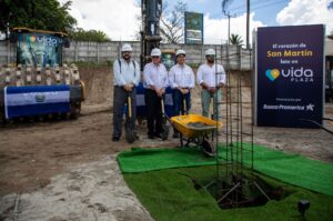 Colocaron la primera piedra para la construcción de Vida Plaza en San Martín