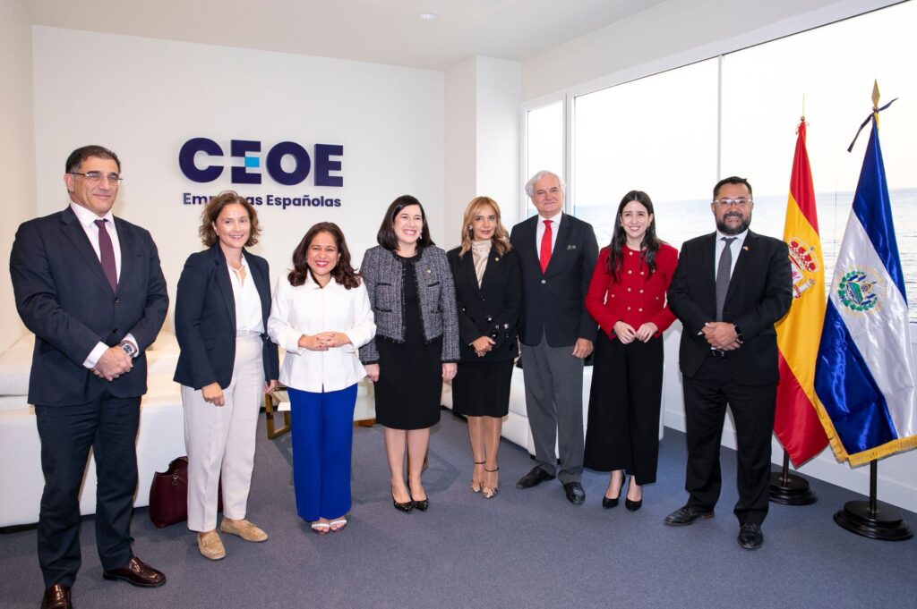 El Salvador presentó oportunidades de inversión ante empresarios españoles