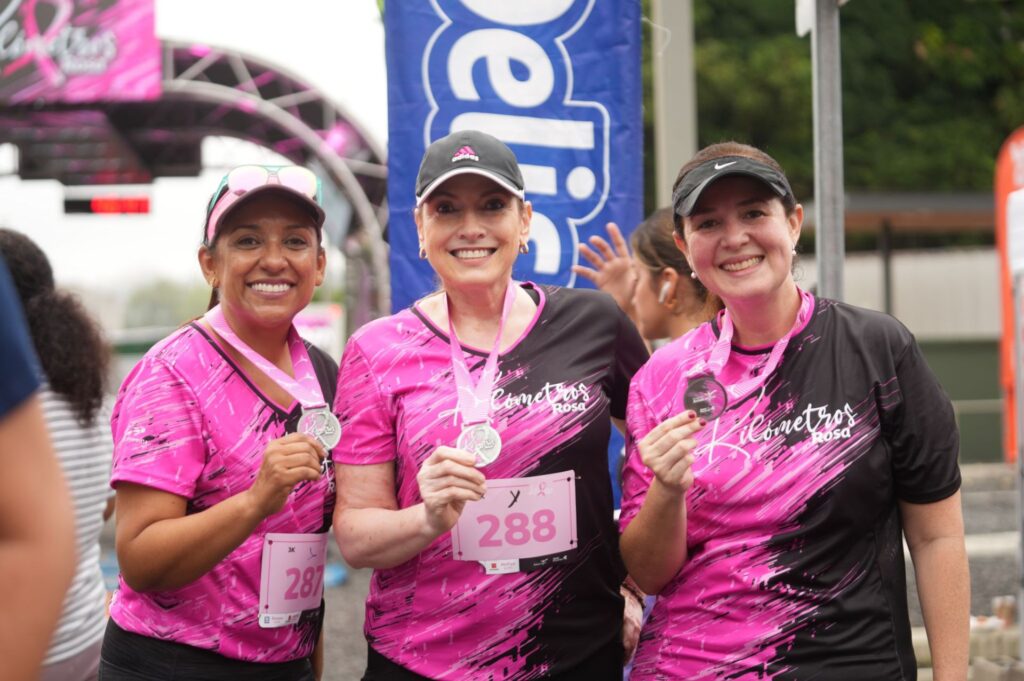 Banco Promerica realizó la carrera “Kilómetros Rosa”