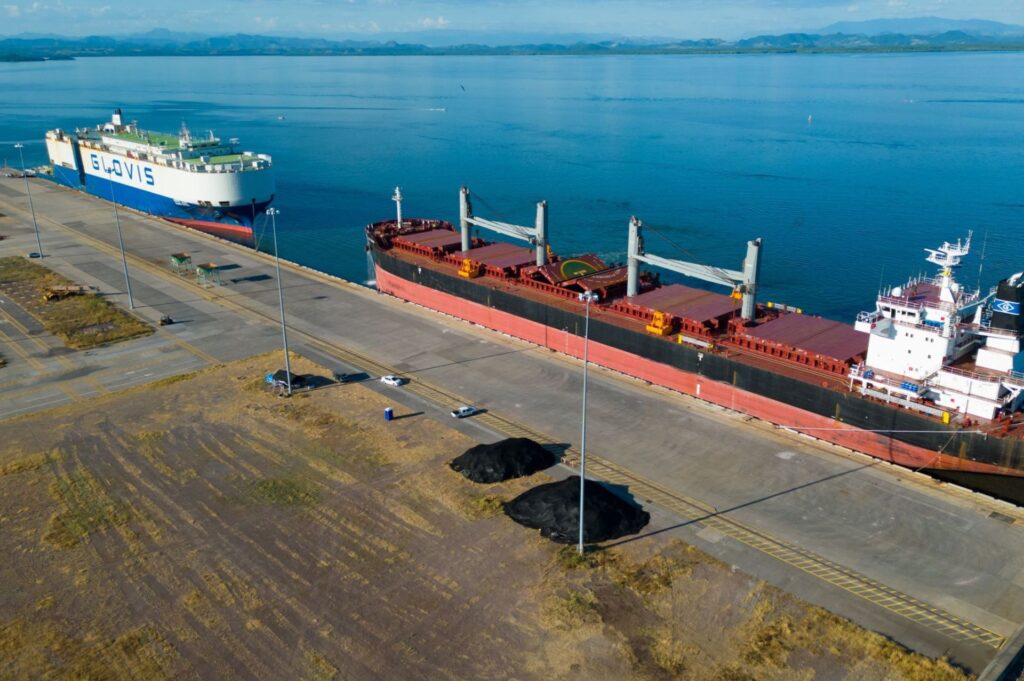 Exportaciones en El Salvador crecieron hasta un 4.6%