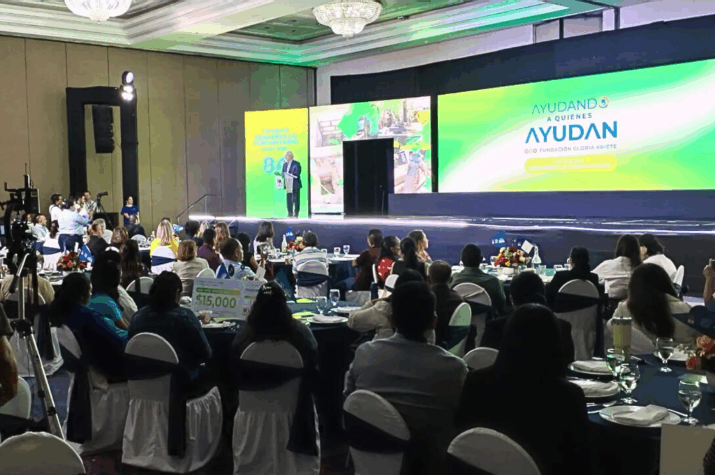 Ayudando a Quienes Ayudan apoya a emprendedores sociales