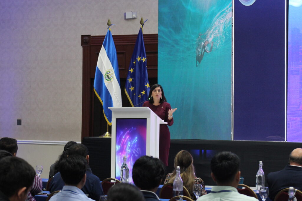 Ministra de Economía presente en la Innovation Week 2025 de la ASI