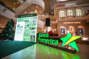 Banco Promerica presentó su campaña “25 razones para Navidad”