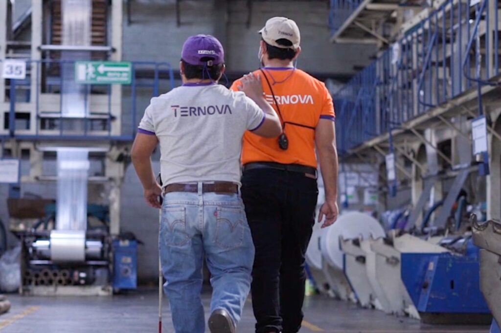 Ternova demuestra su compromiso con las personas con discapacidad
