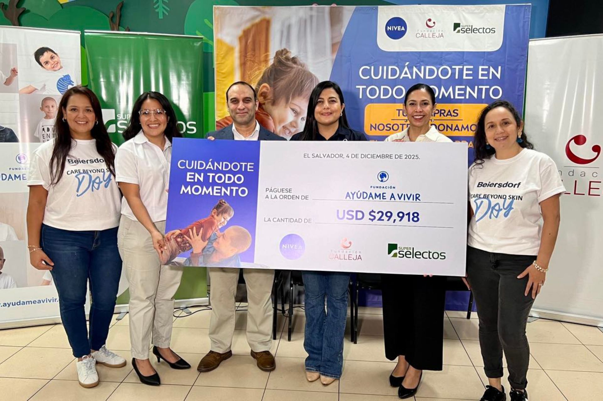 Súper Selectos, Fundación Calleja y Nivea realizan donativo a Fundación Ayudame a Vivir