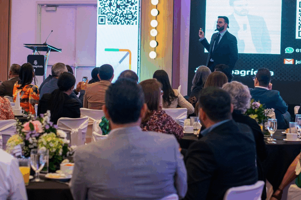 Banco Agrícola realizó la ponencia “Finanzas que impulsan tu empresa”