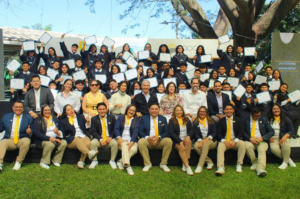 ADOC graduó a la décima sexta promoción