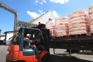 Exportaciones en El Salvador a enero de 2026 presentaron crecimiento