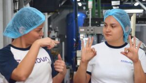 Ternova fue reconocida por proyecto de inclusión laboral de jóvenes con discapacidad auditiva