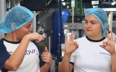 Ternova fue reconocida por proyecto de inclusión laboral de jóvenes con discapacidad auditiva