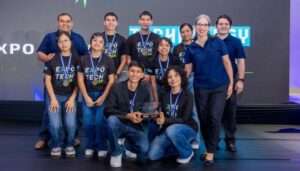 Supérate realizó su Expo Tech con jurado empresarial destacado