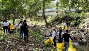 Ecopulpos de IPSA participó en jornada de limpieza en Zacatecoluca