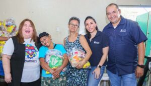 Walmart realizó un donativo en beneficio de la tercera edad en El Salvador