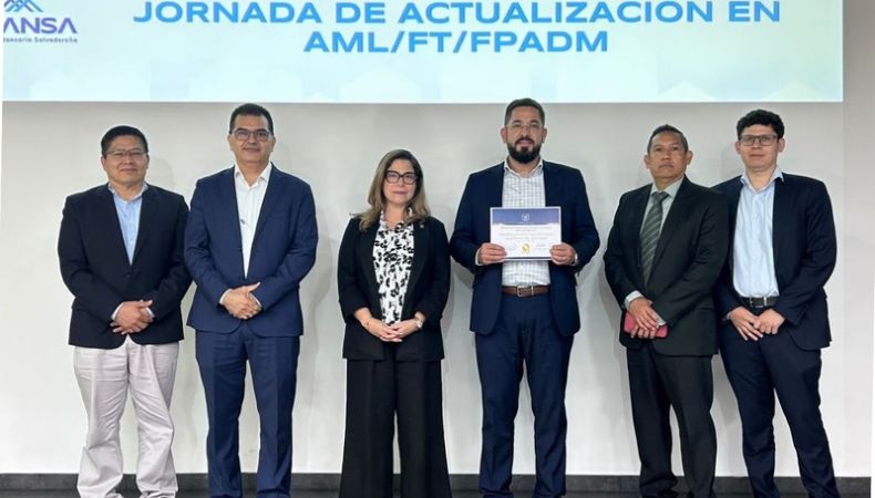 Banco Cuscatlán obtuvo el reconocimiento de “Mejor ROS del Año 2026” Banco Cuscatlán obtuvo un reconocimiento por ser el “Mejor ROS del Año 2026” debido a su compromiso con un sistema financiero confiable y seguro.